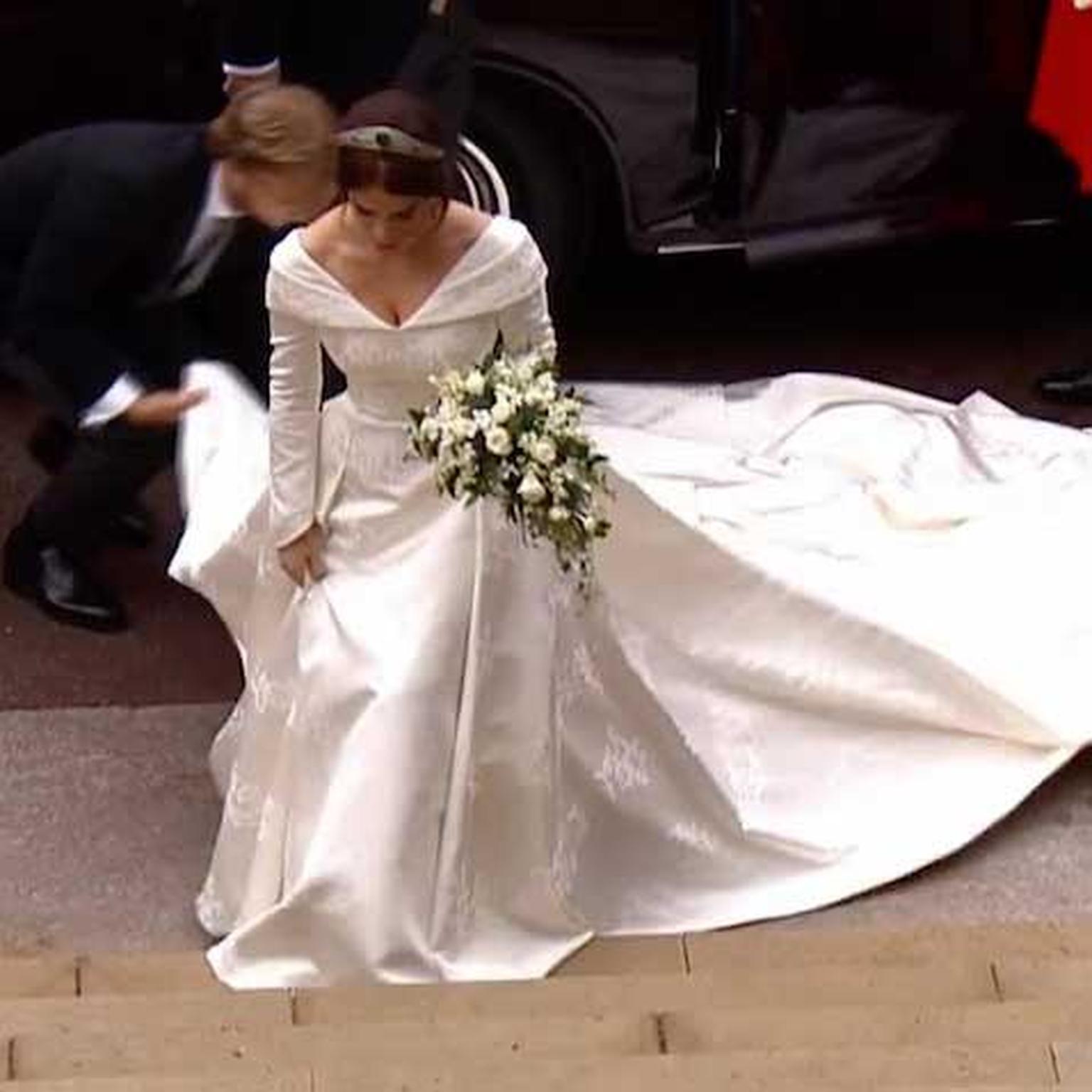 Princess Eugenie wedding steps Windsor