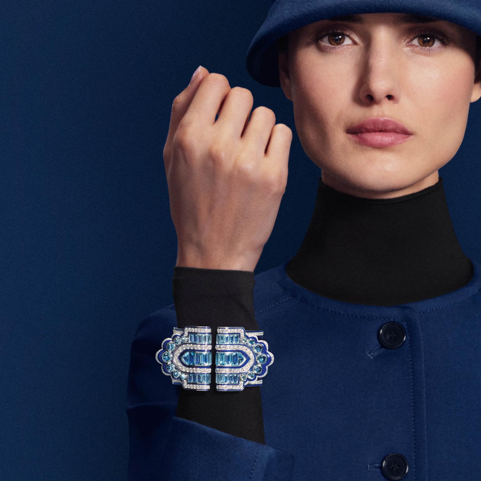 Like a Queen Hypnotic Blue bracelet by Boucheron