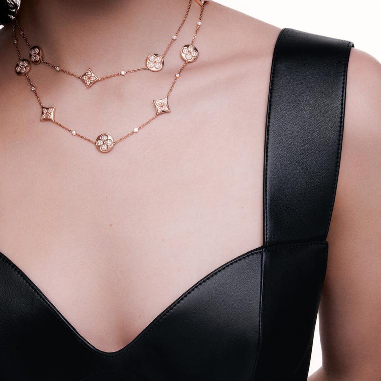 Color Blossom long necklace by Louis Vuitton on model ©Nicolas Kantor 5