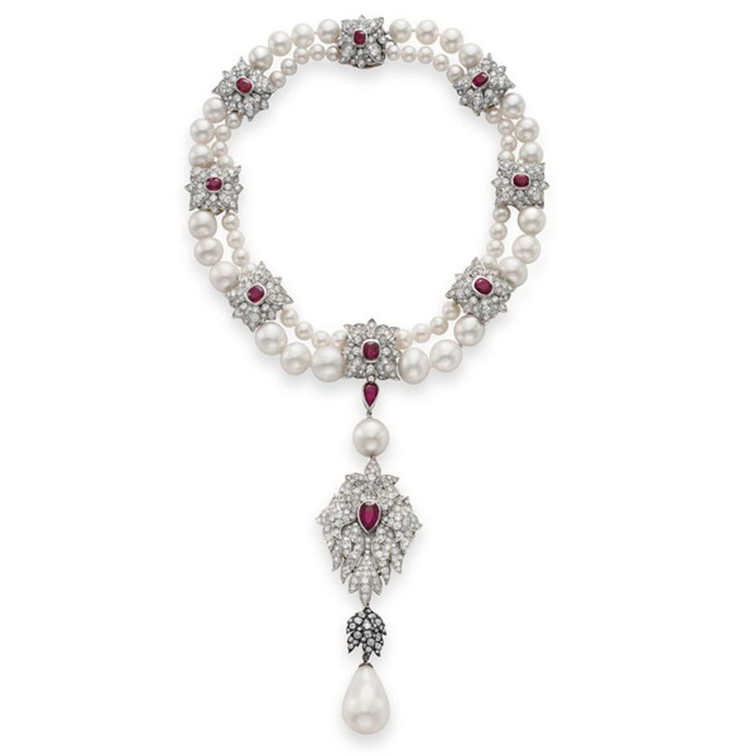 Cartier La Peregrina pearl necklace