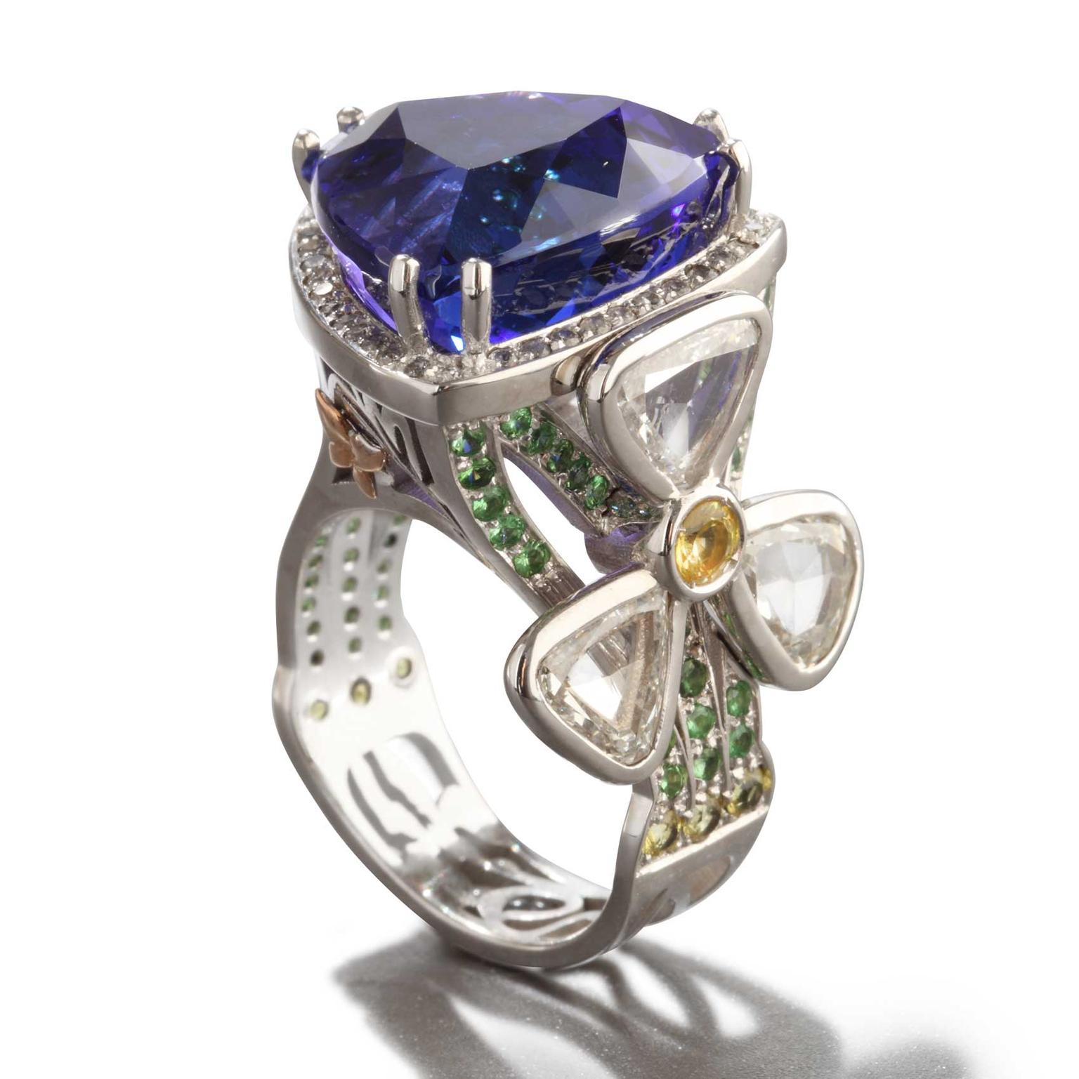 Maria Kovadi Iris tanzanite ring