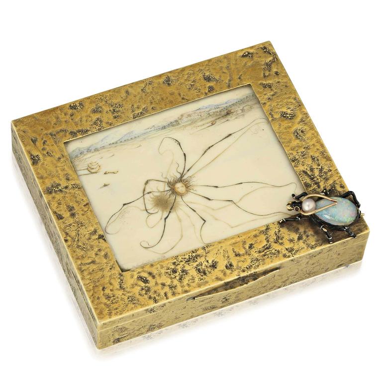  Insect cigarette case, Verdura in collaboration with Dali in 1941, opal insect, painted ivory panel in gold