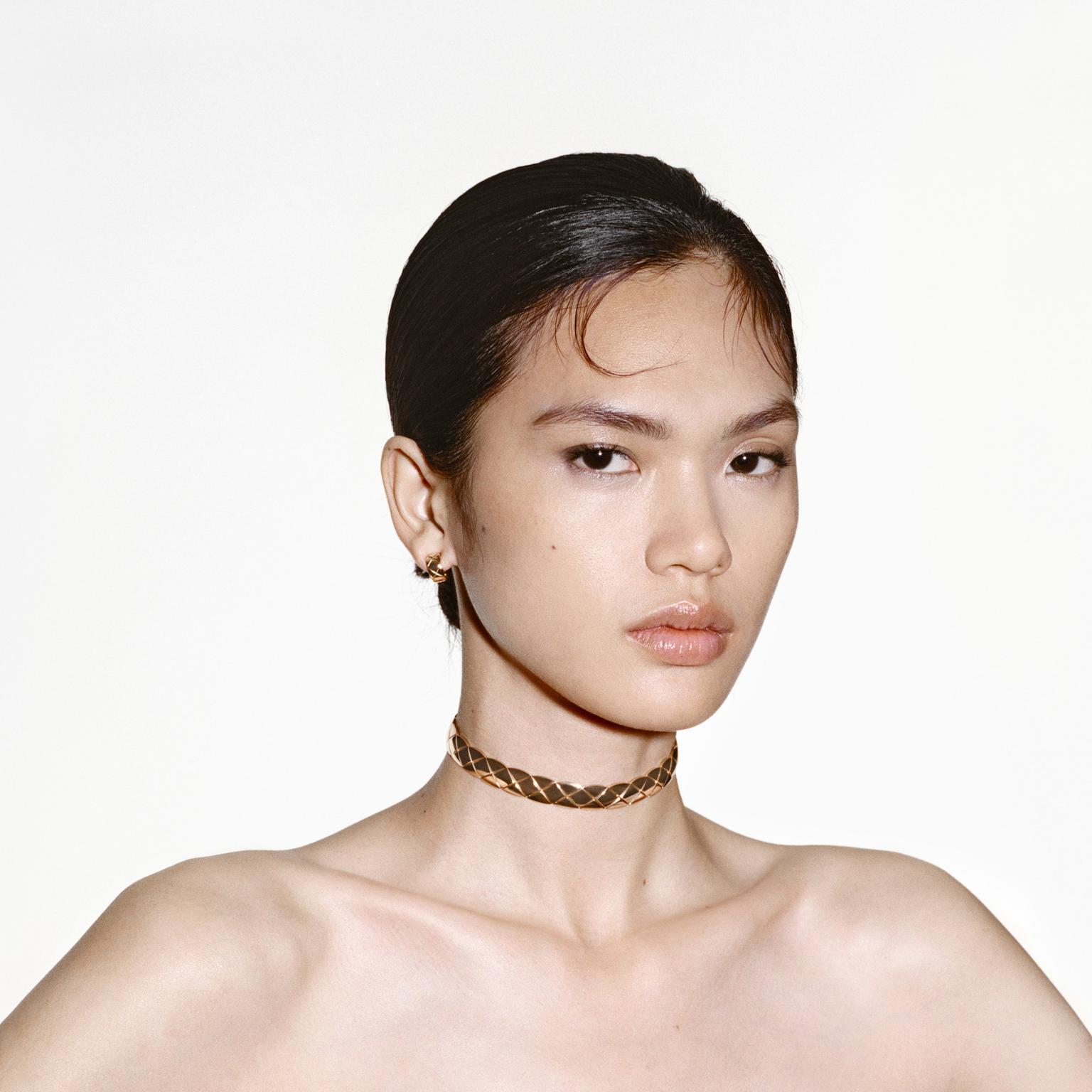 Coco Crush supple choker by Chanel, worn by Qun YE