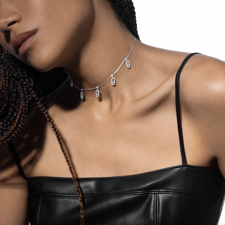 Move Uno Drop pendant choker by Messika on model