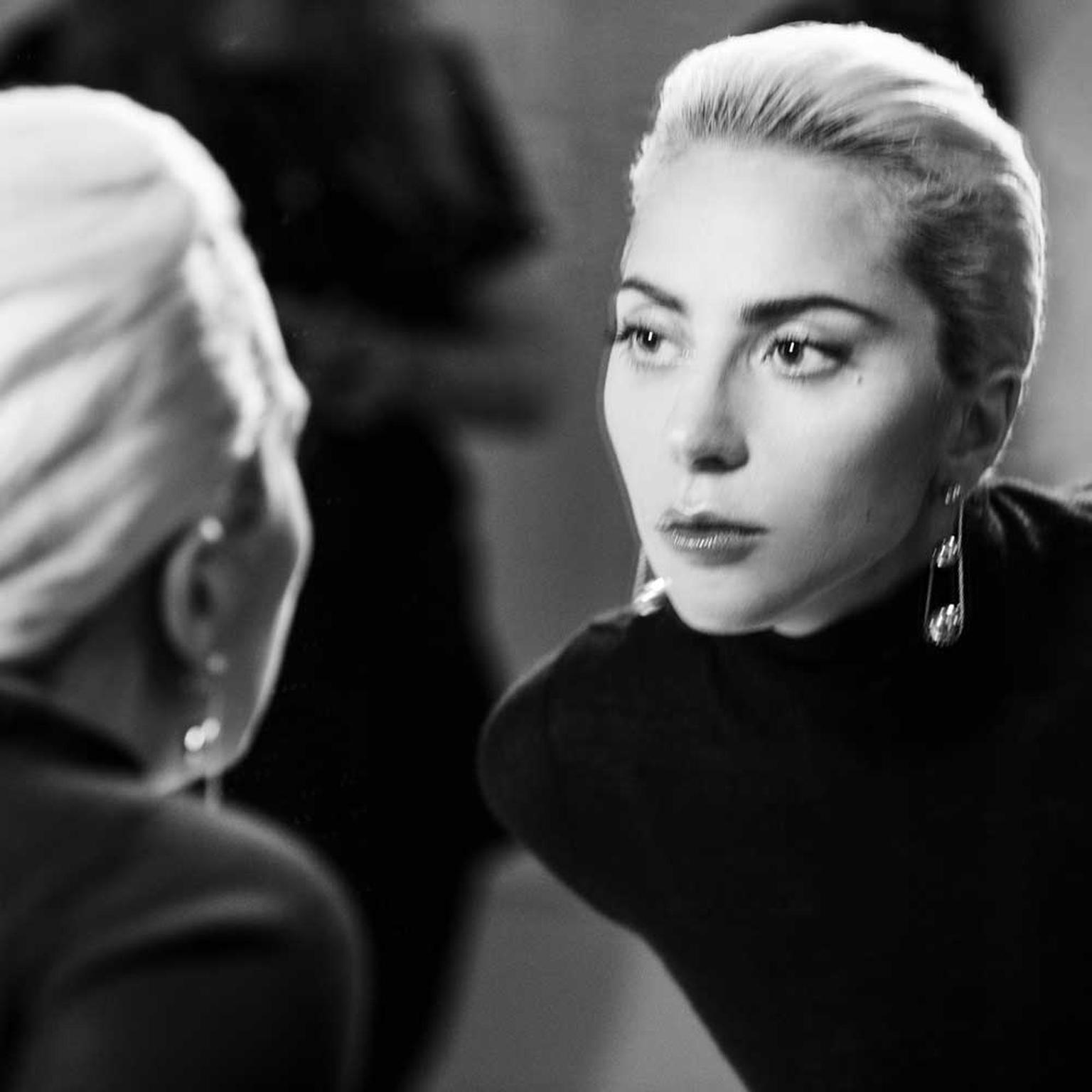 Lady-Gaga-wearing-new-TIffany-City-Hardwear-jewellery