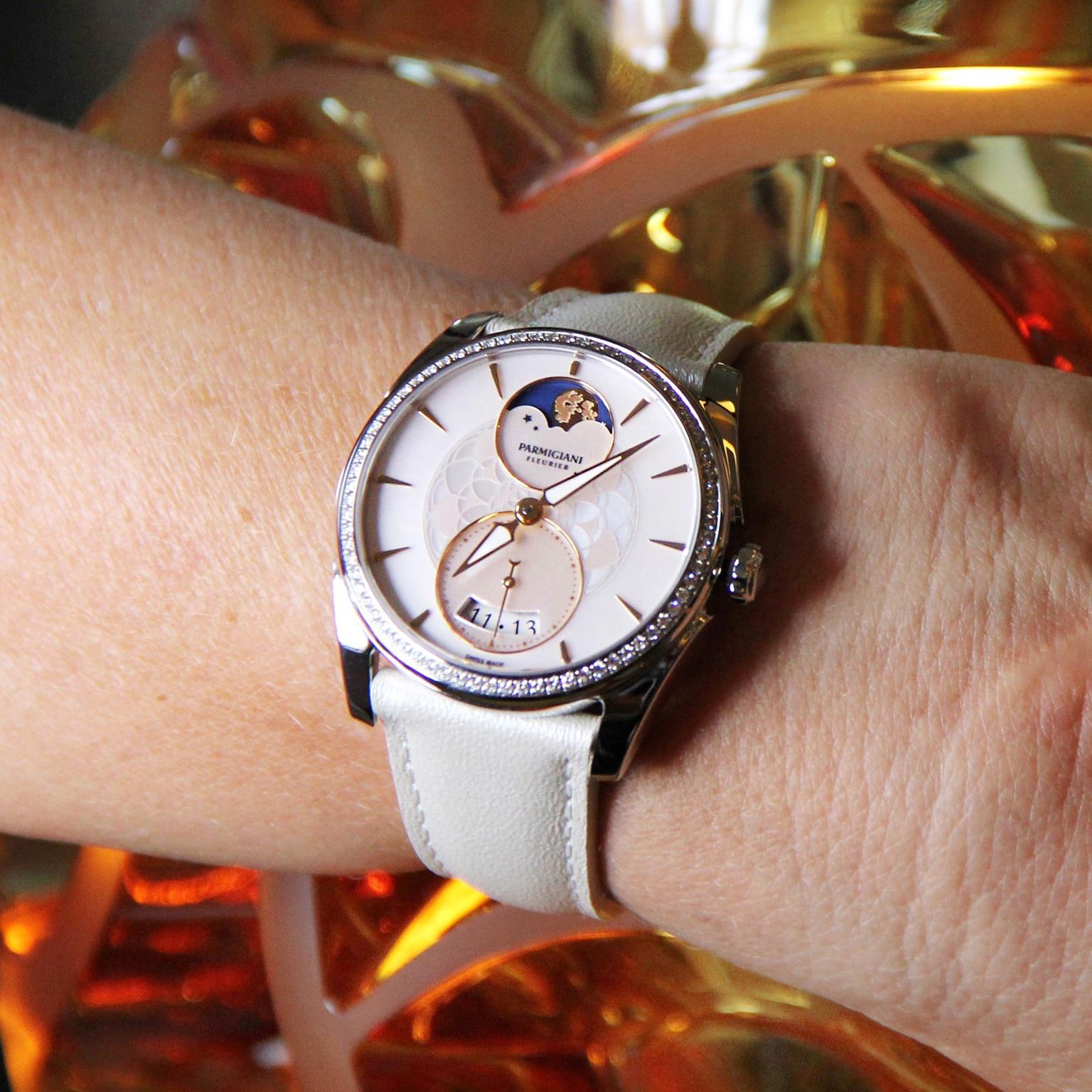 Moon wrist best sale watch