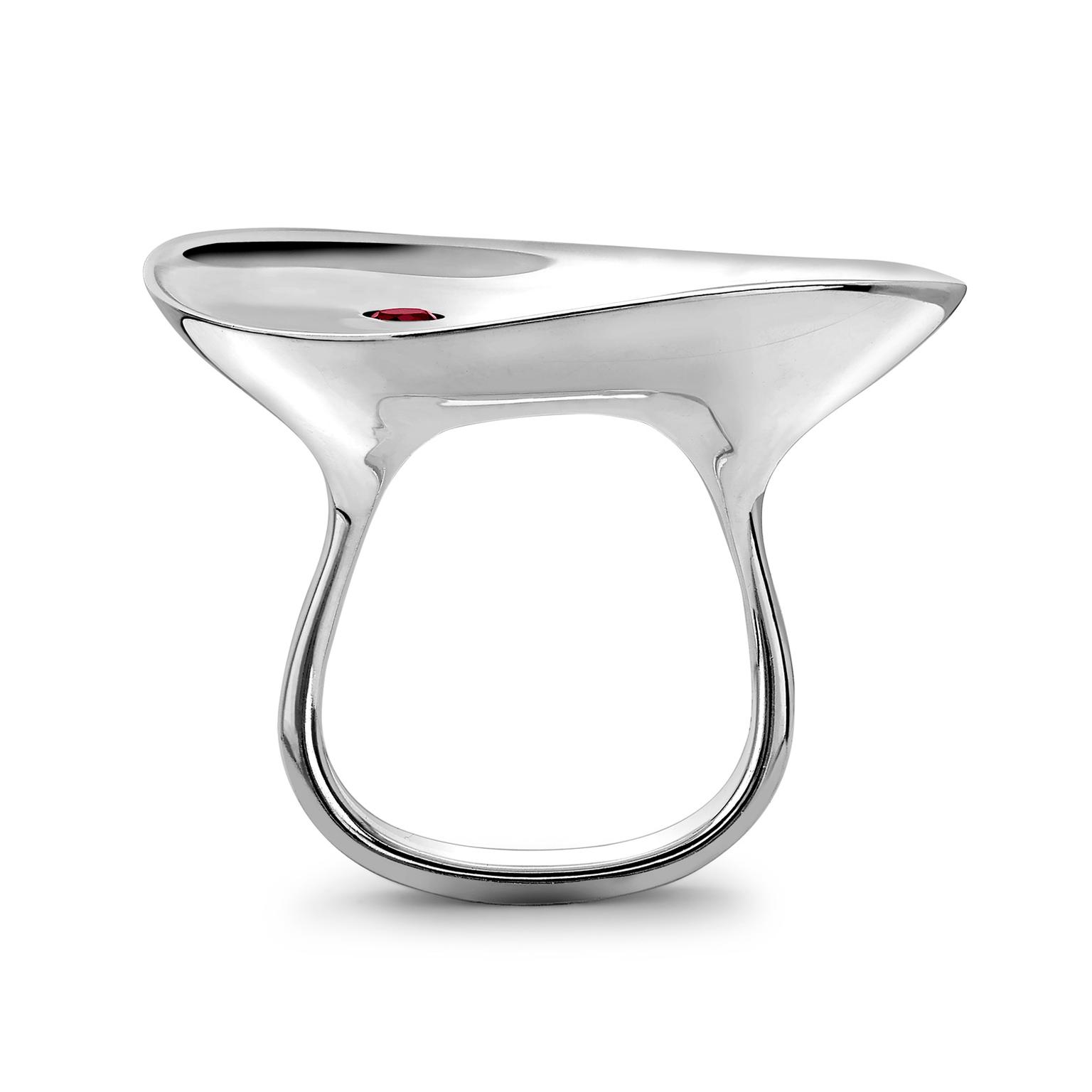 Georg Jensen x Gemfields Serenity ring side view