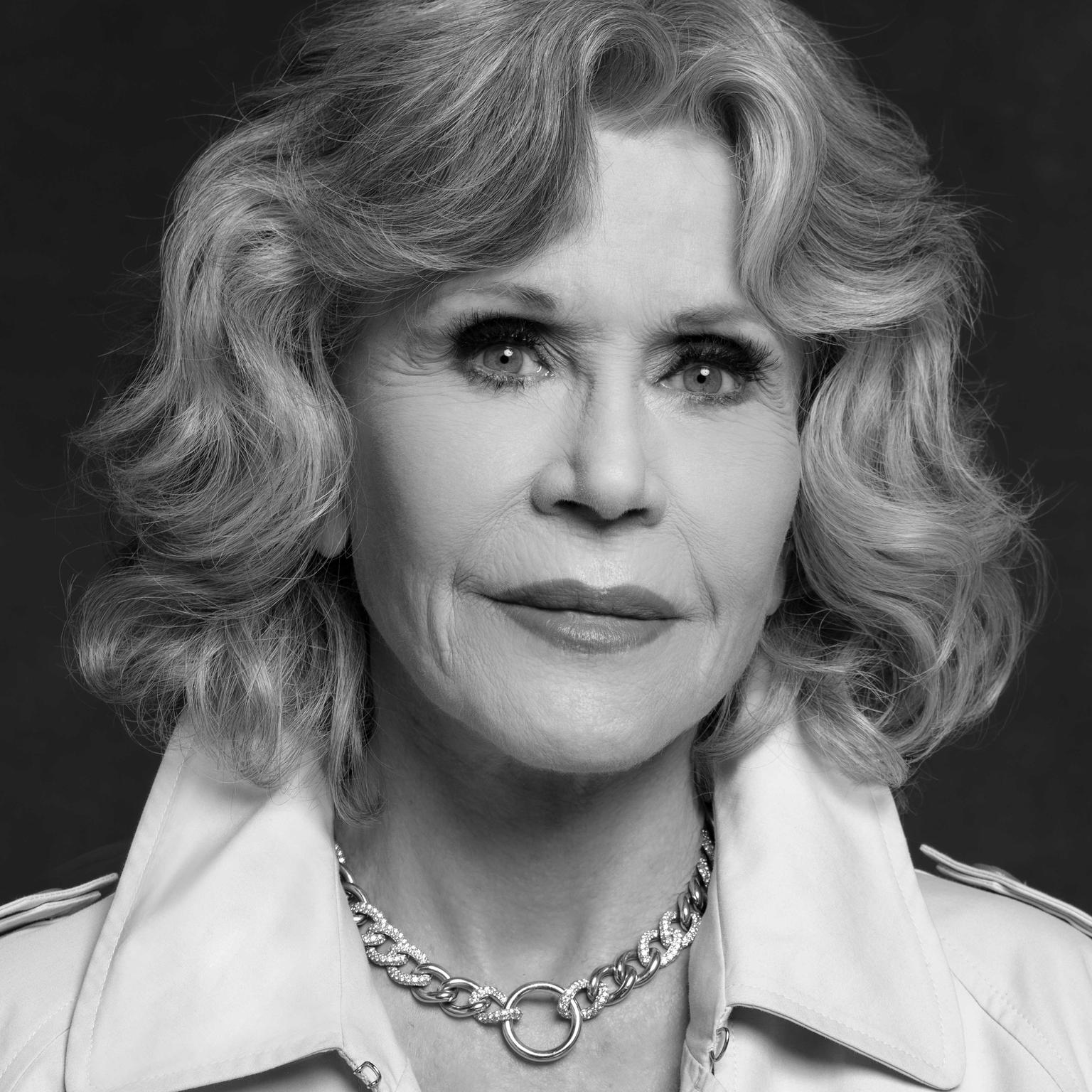 Jane fonda necklace discount