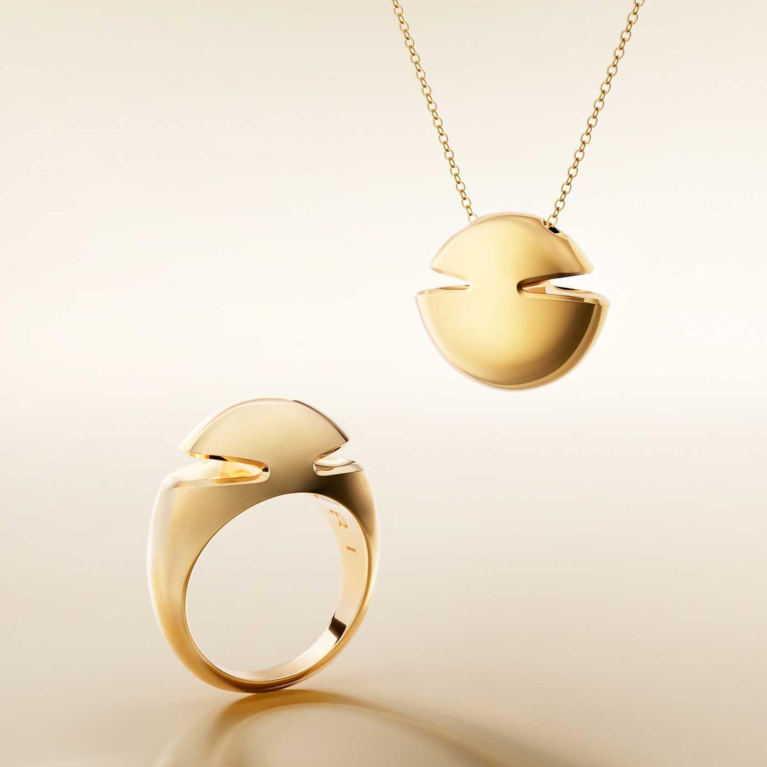 Bulgari Cabochon yellow gold ring and pendant