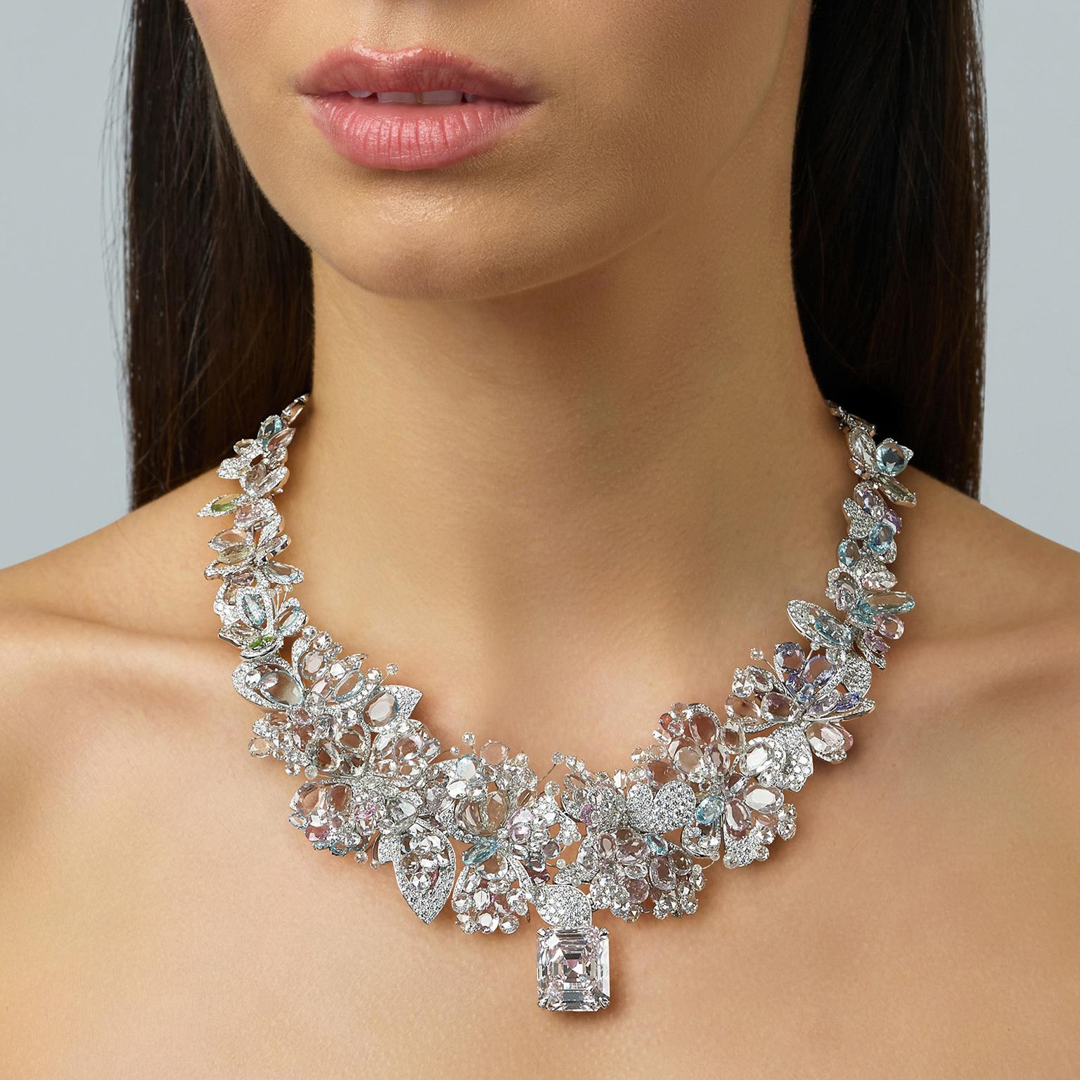 Lot 649 Les Jardins de Giverny necklace by Feng J on Model