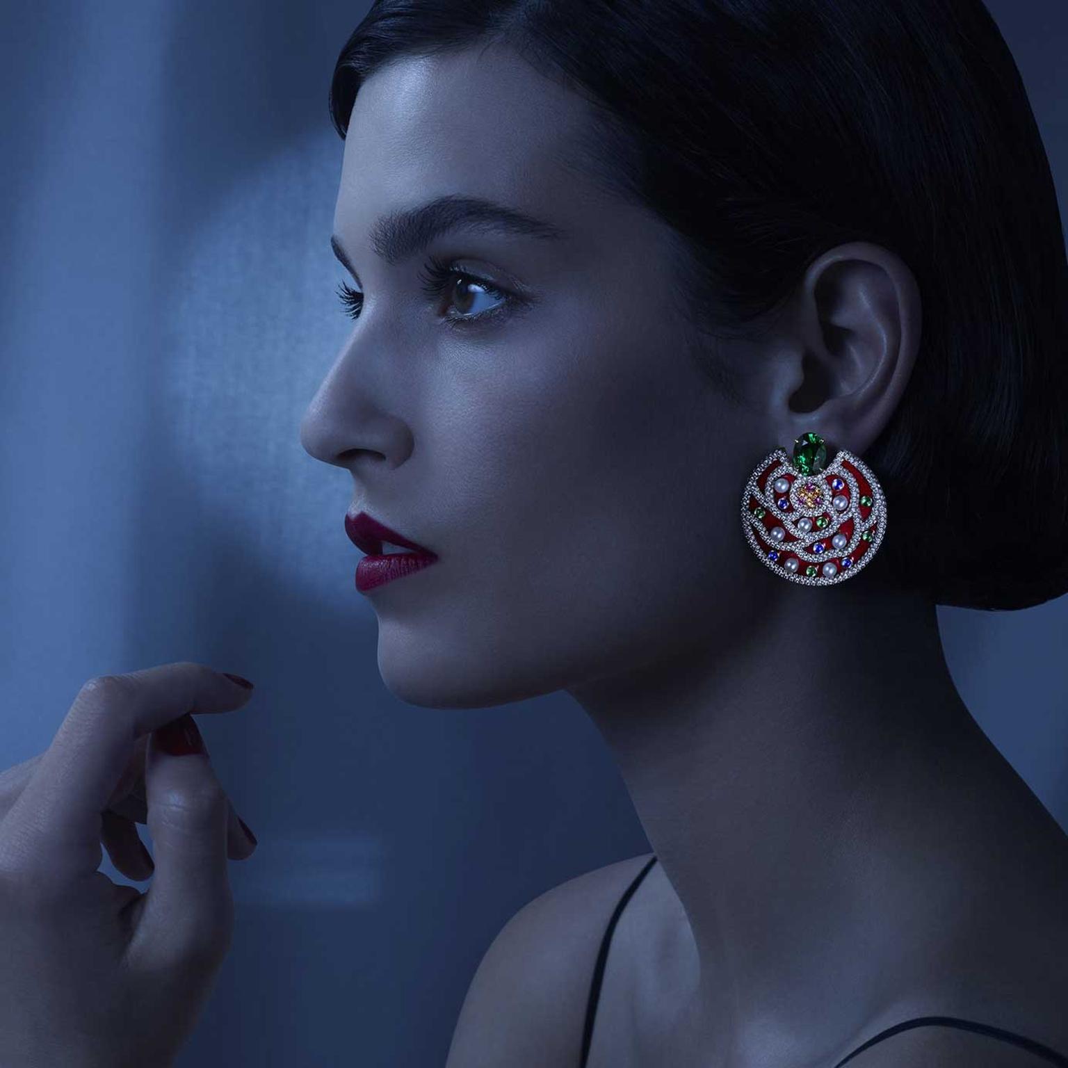 Le Paris Russe de Chanel earrings on model