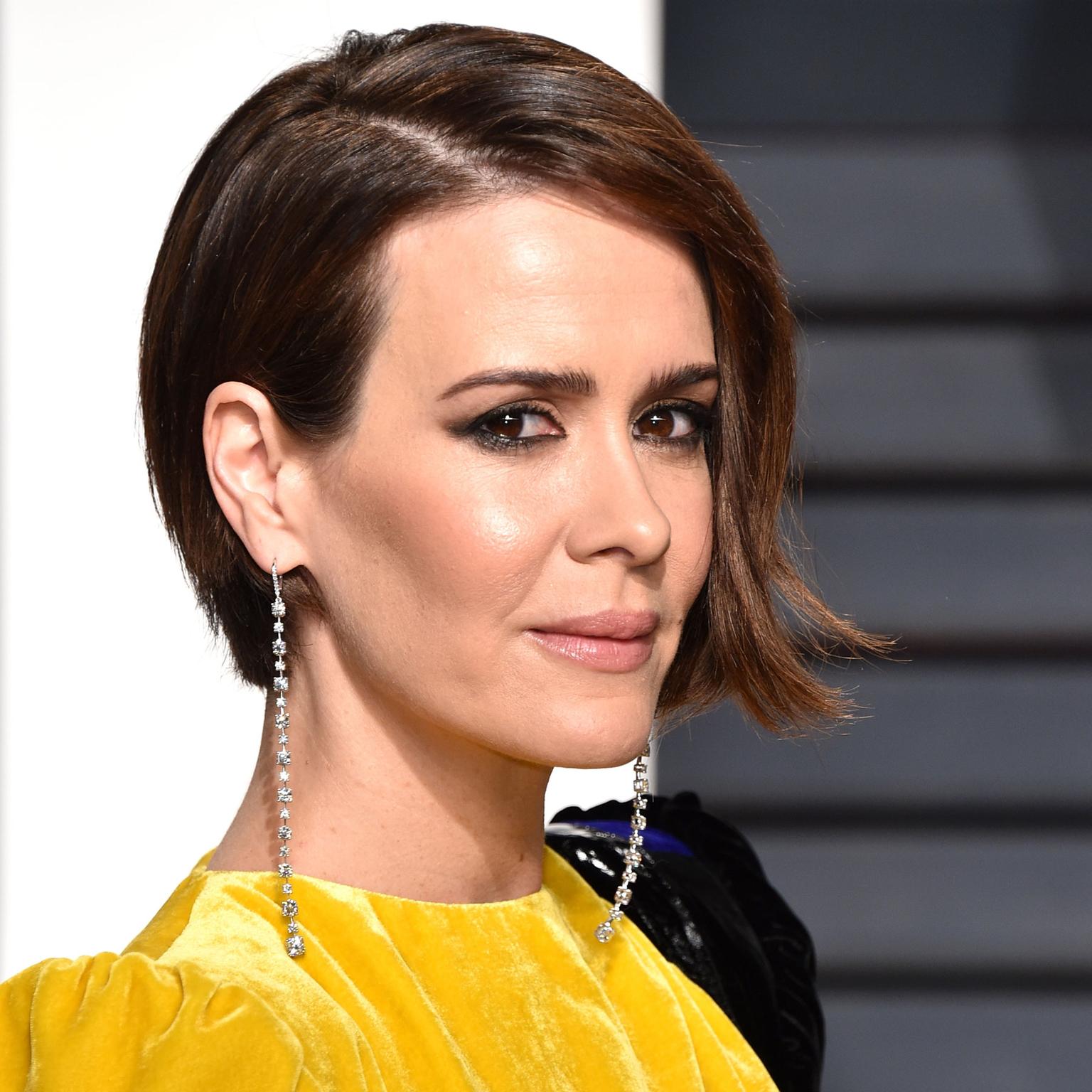 Sarah Paulson in Forevermark jewellery at the Vanity Fair Oscars party 2017