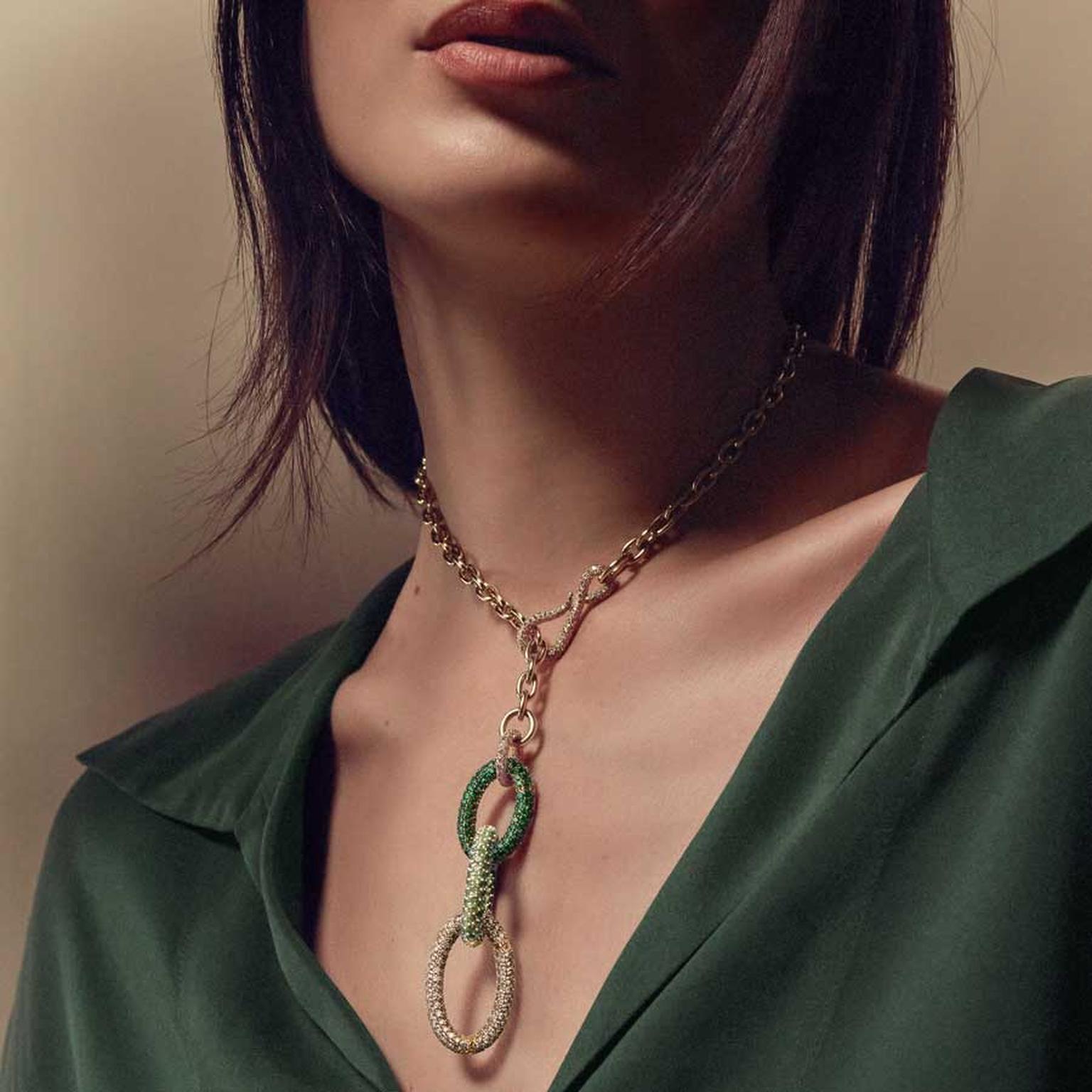 Vescovi Milano Odea Dafne suite on model