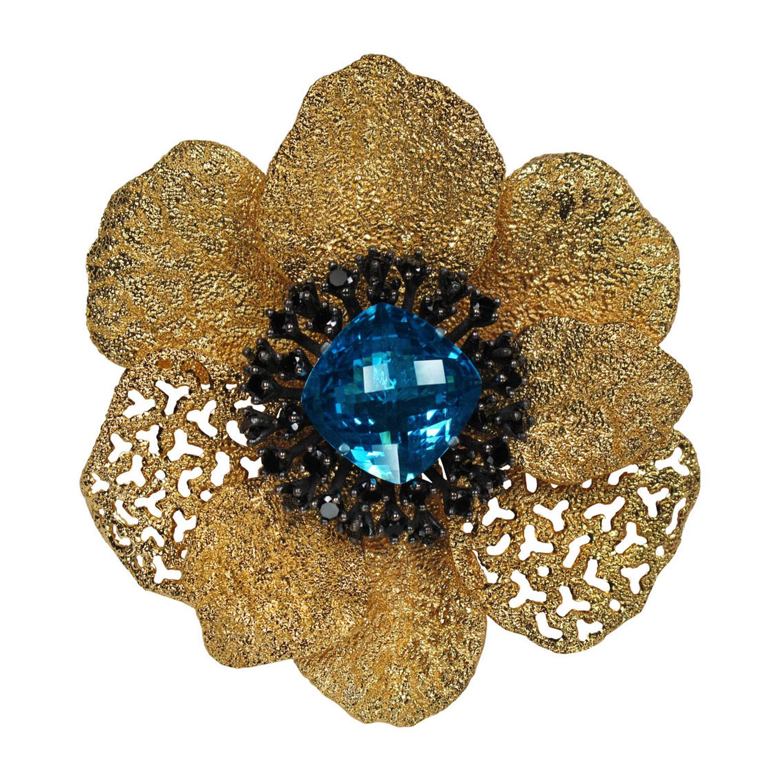 Alex Soldier transformable Coronaria blue topaz ring