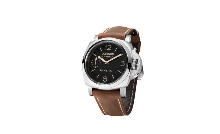 The Panerai PAM 422 Luminor Marina 1950 3 days was presented at the Milan exhibition featuring a retro look and the clean lines of Panerai's historic military instruments.