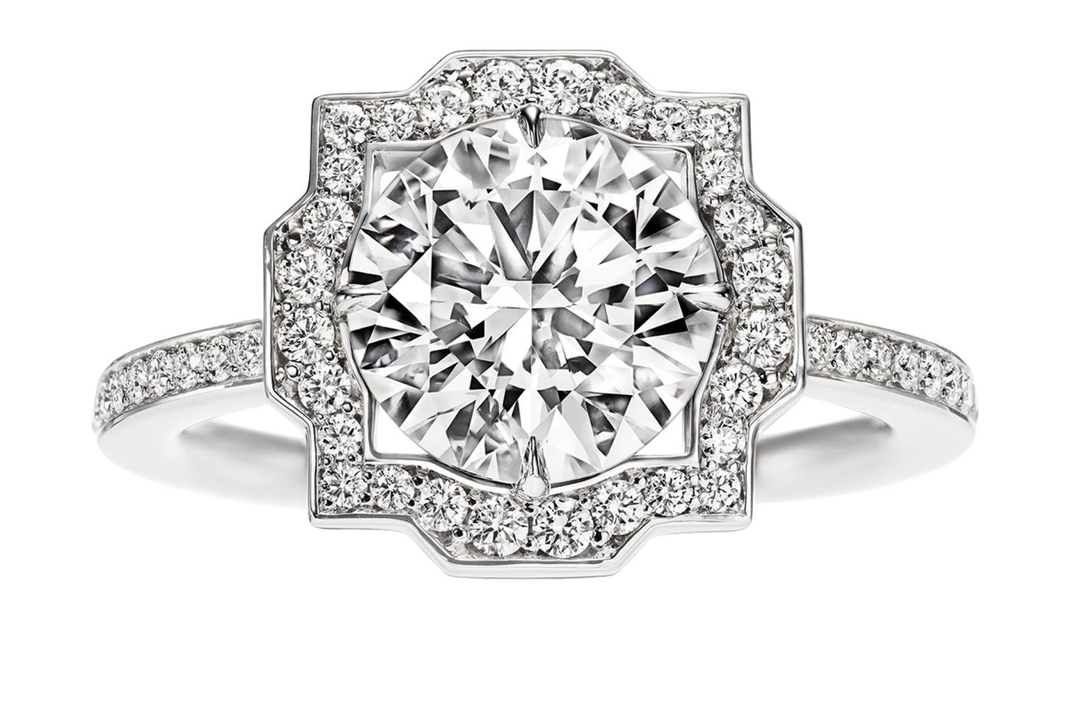 Harry Winston Belle engagement ring_20130530_Zoom