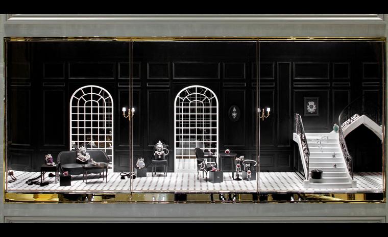 Doll-size window displays at Dior Fine Jewellery Boutique at 8 Place Vendôme  photo: Kristen Pelou