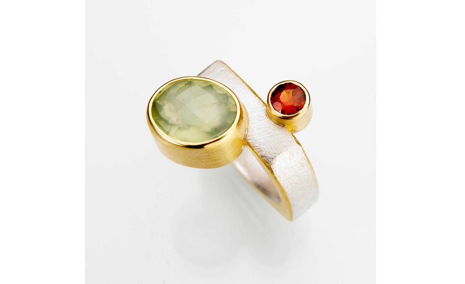 Tanja Ufer Satellite ring