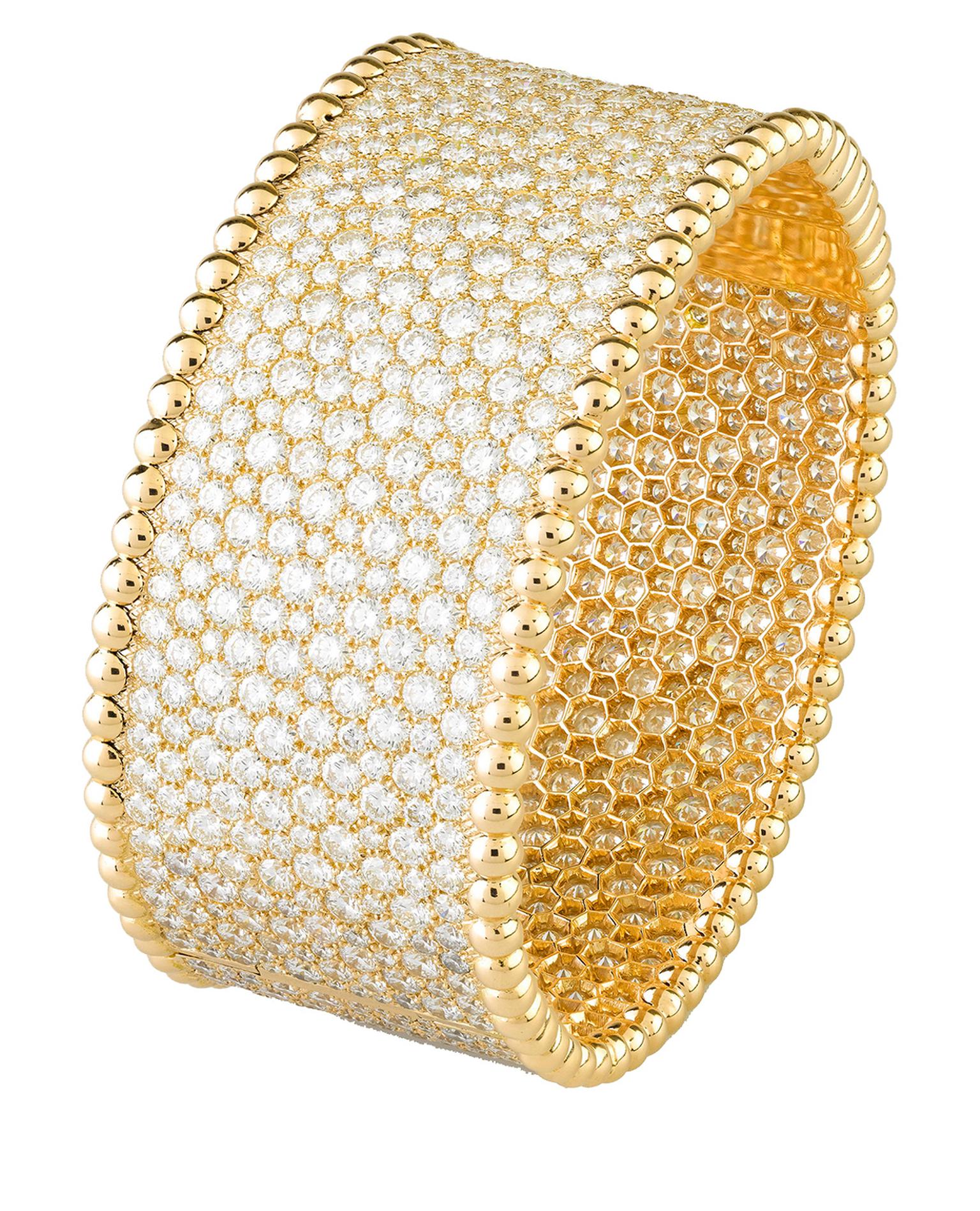 Van Cleef & Arpels Perlée yellow gold and snow-set diamond bracelet_20131003_Zoom