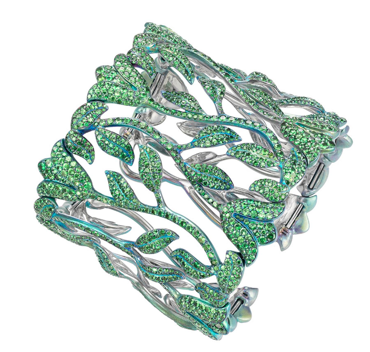 Chopard-Cannes-Tsavorites-Cuff-Bracelet.jpg