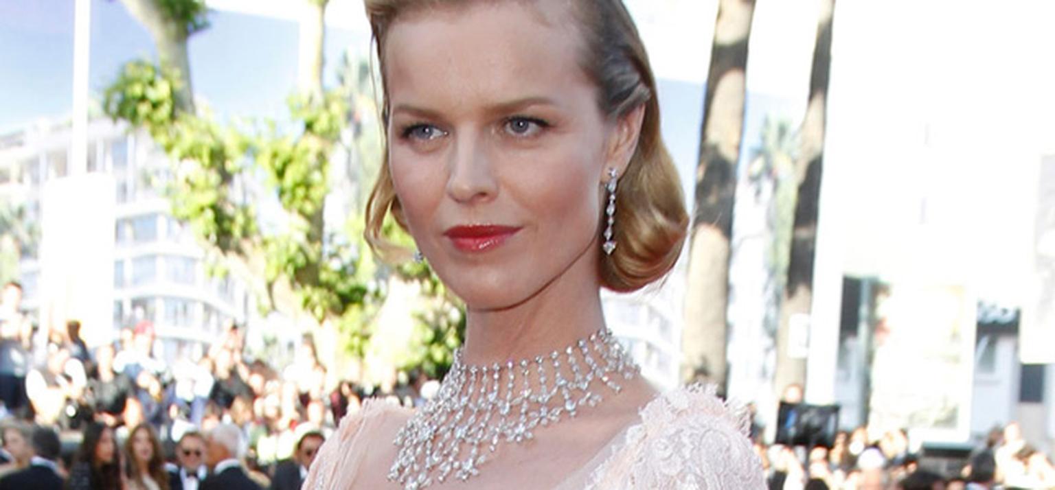 Eva_Herzigova_in_Chopard-Maryline-necklace