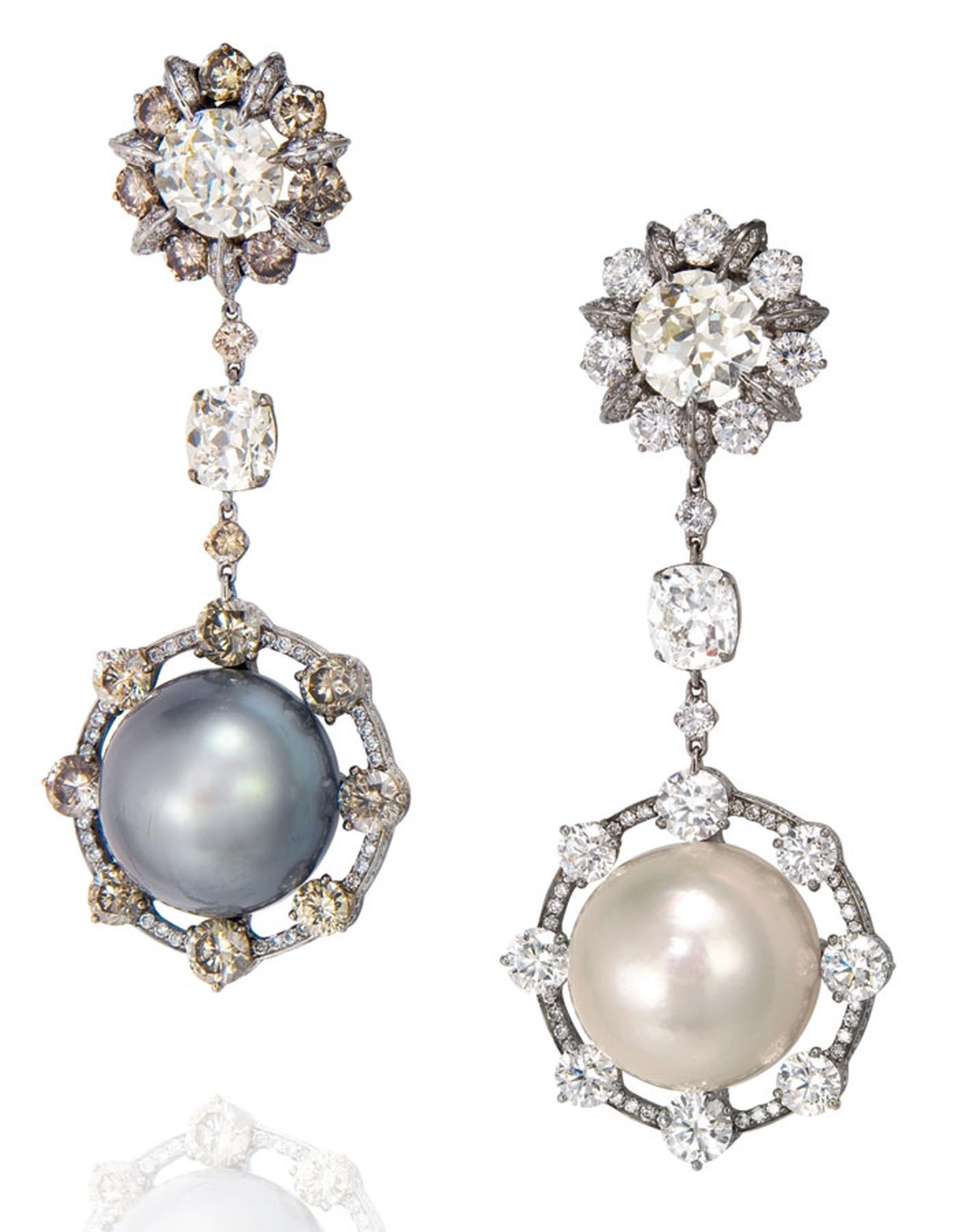 Christies_Pearl-earpendants