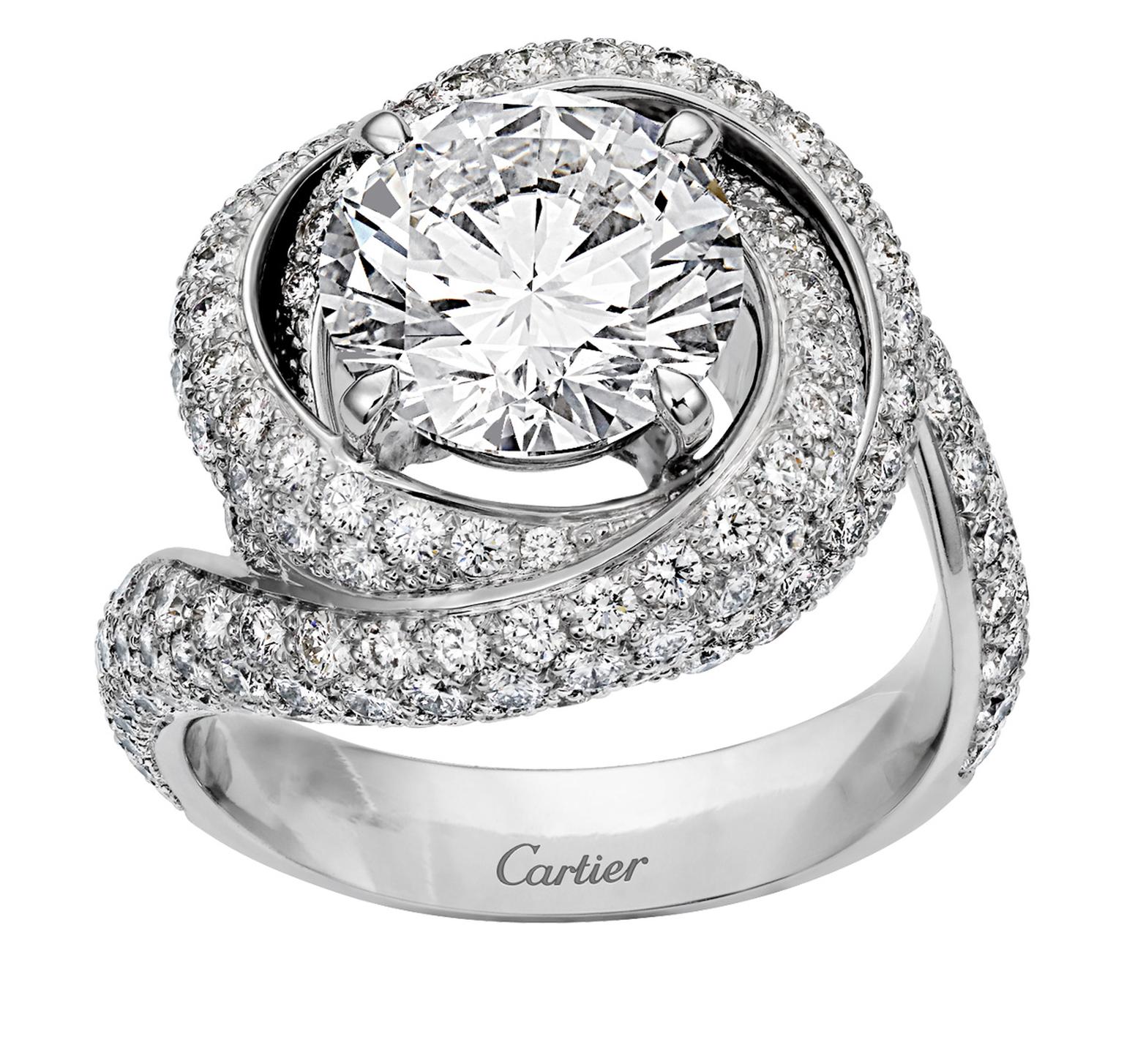 Cartier Trinity Ruban Solitaire platinum and diamond ring_20131122_Zoom