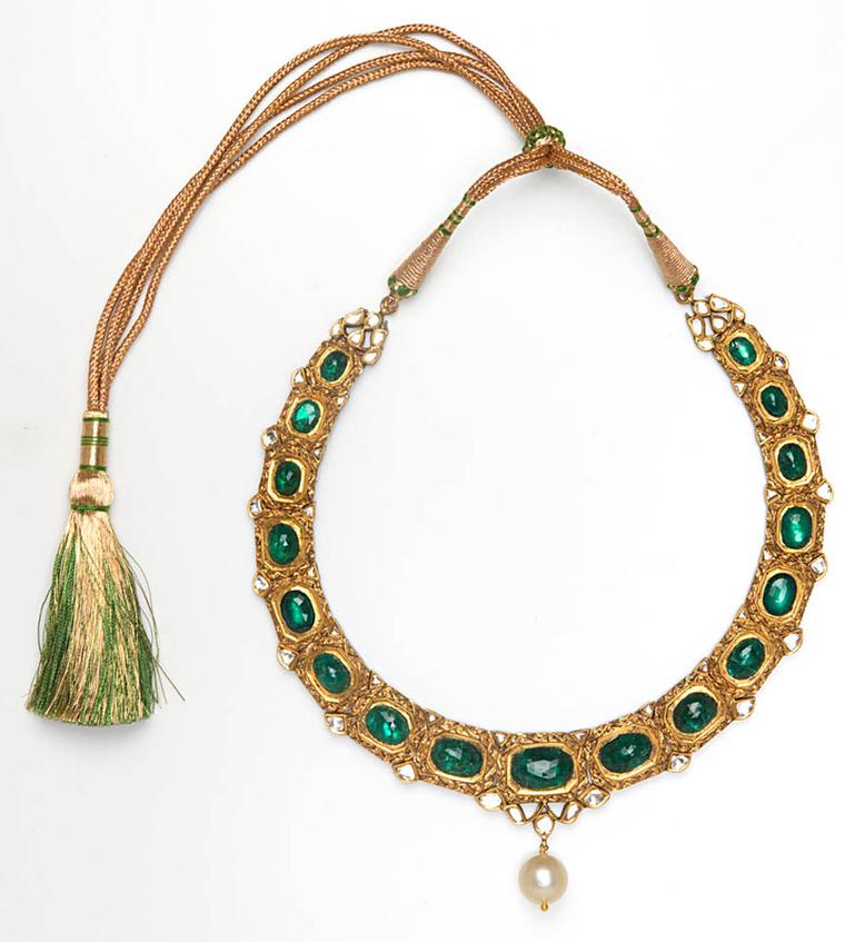 Amrapali-Yellow-gold-and-Emerald-tassel-necklace