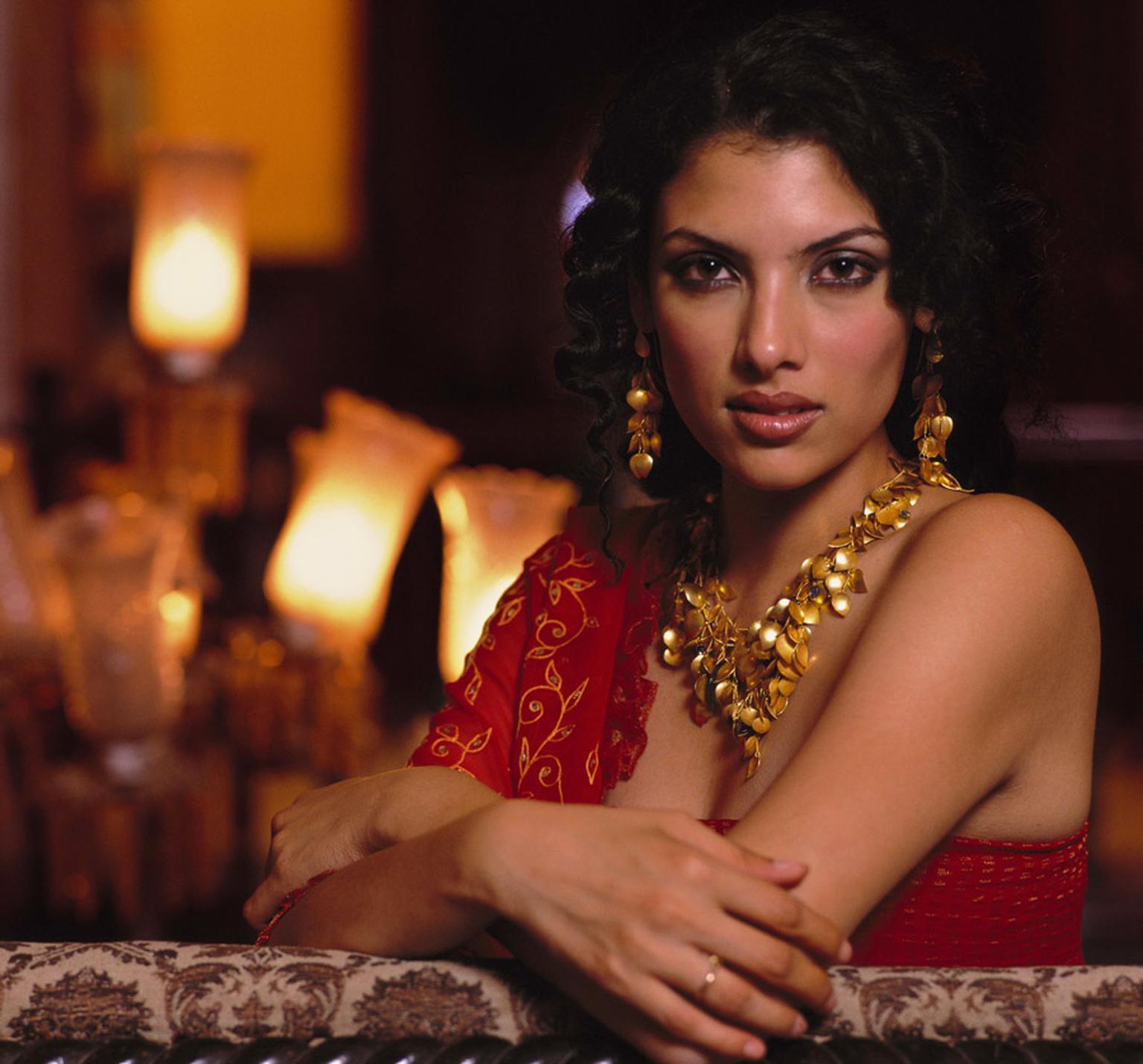 Amrapali-Model-with-Amrapali-jewels-2.jpg