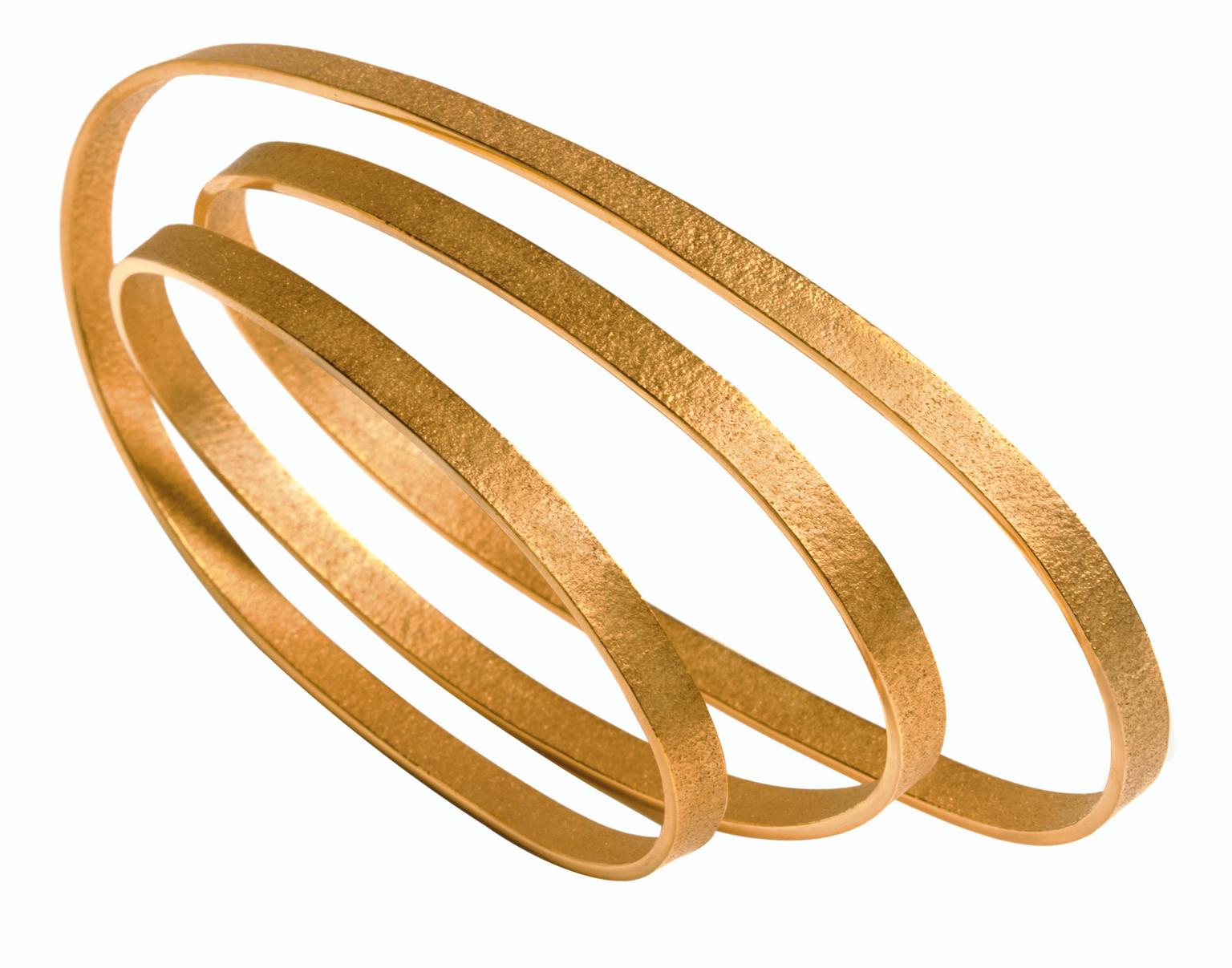 Ute Decker PURE minimalist bracelet in Fairtrade gold_20140131_Zoom