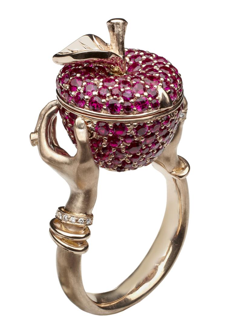 Stephen Webster. Murder She Wrote Poison Apple Ring