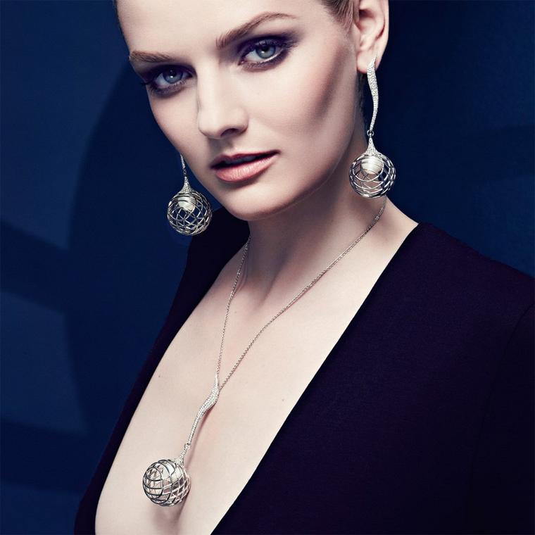 The-Palladium-Fine-Jewellery-Lara-Bohinc-Model-1