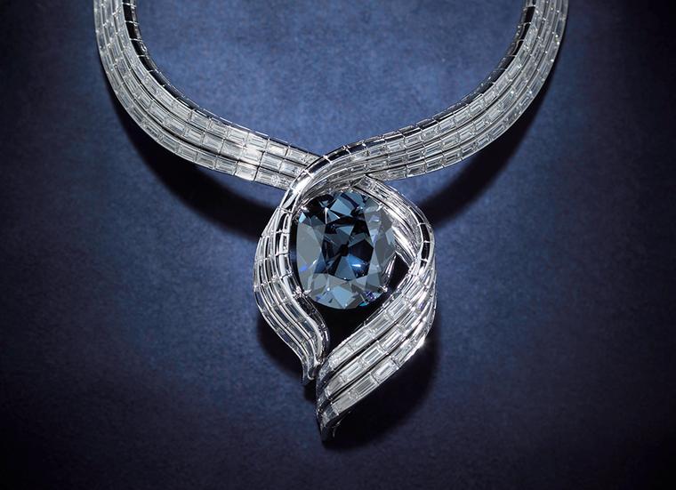 Arguably the most famous diamond in the world, the 45.52ct Hope Diamond, dating from the 17th century and worth a reported $350 million, is on display at the Smithsonian Museum in Washington, DC.