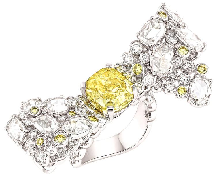 Chanel-Bague-Ruban-Mademoiselle-Dia-Jaune-GM