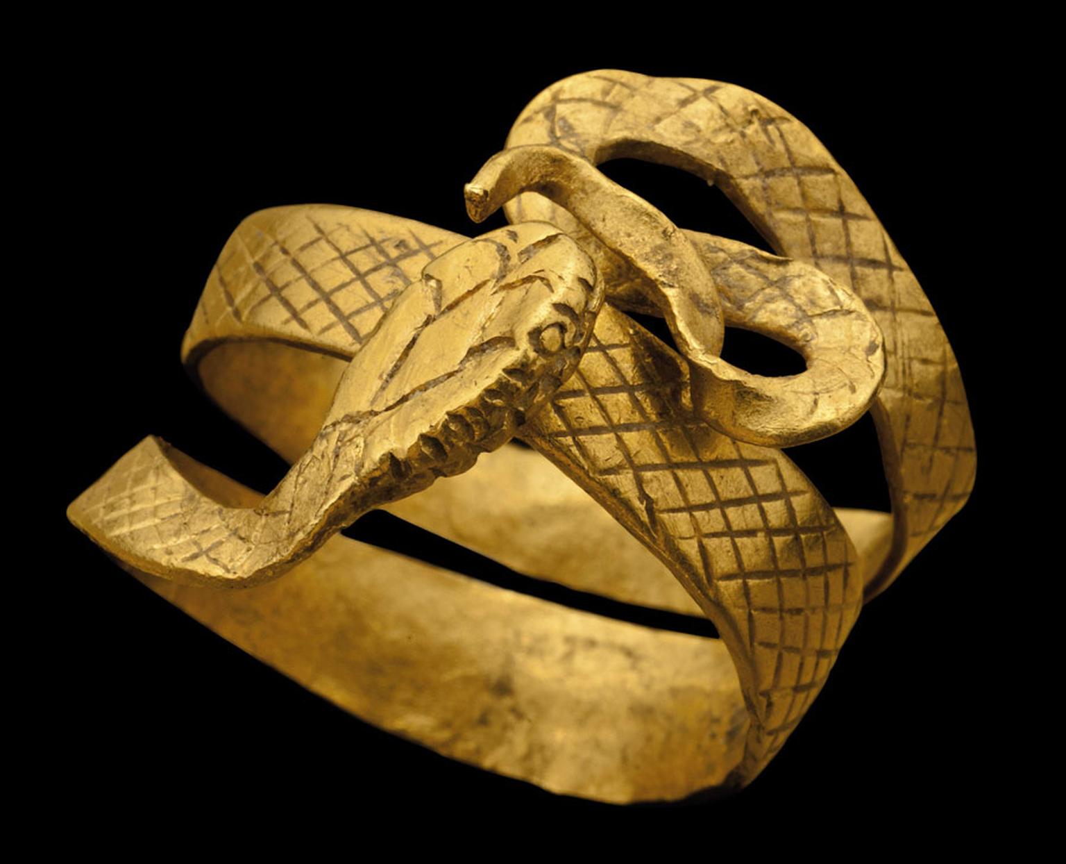 A-ROMAN-GOLD-SNAKE-RING.jpg