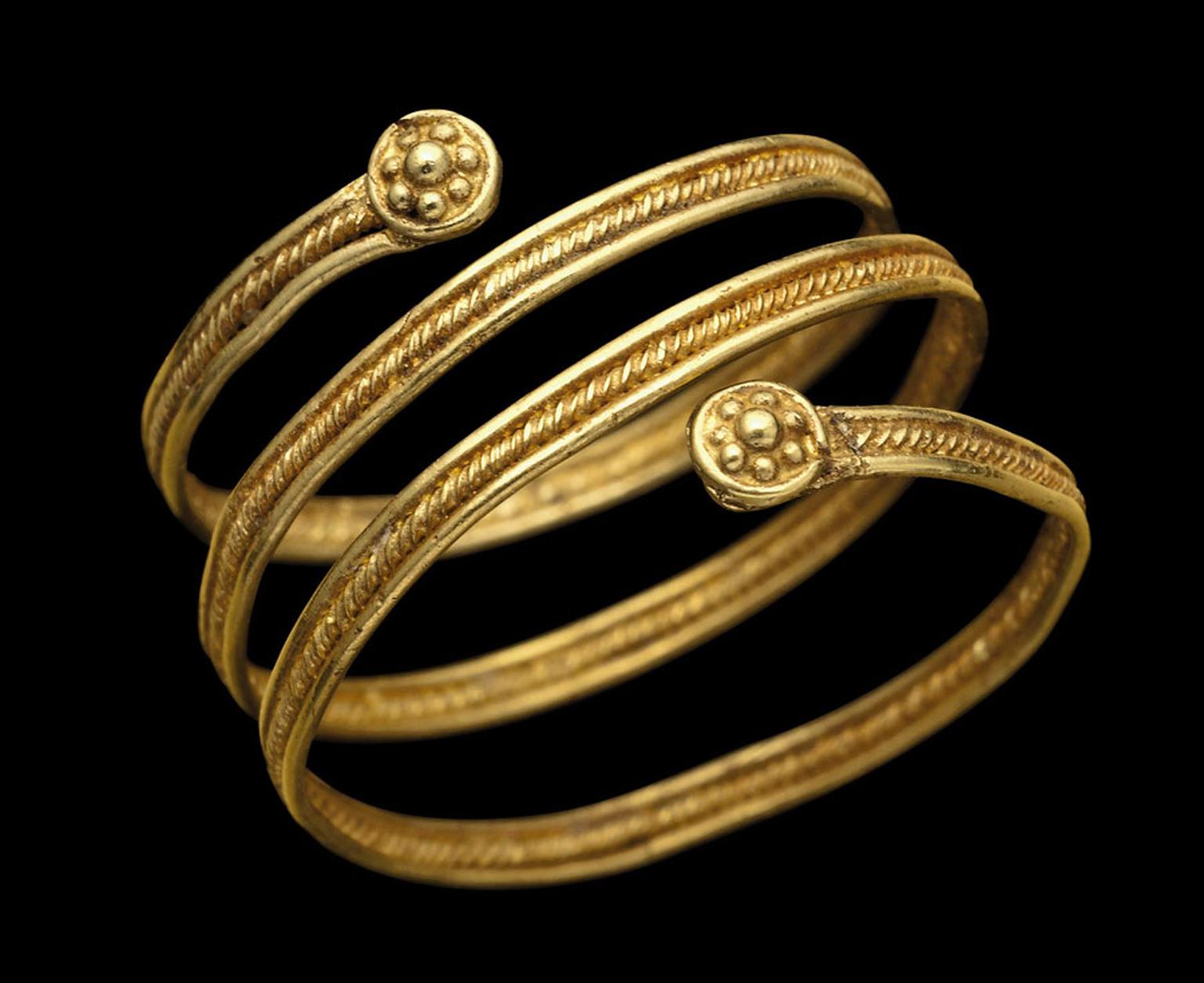 AN-ETRUSCAN-GOLD-SPIRAL-RING