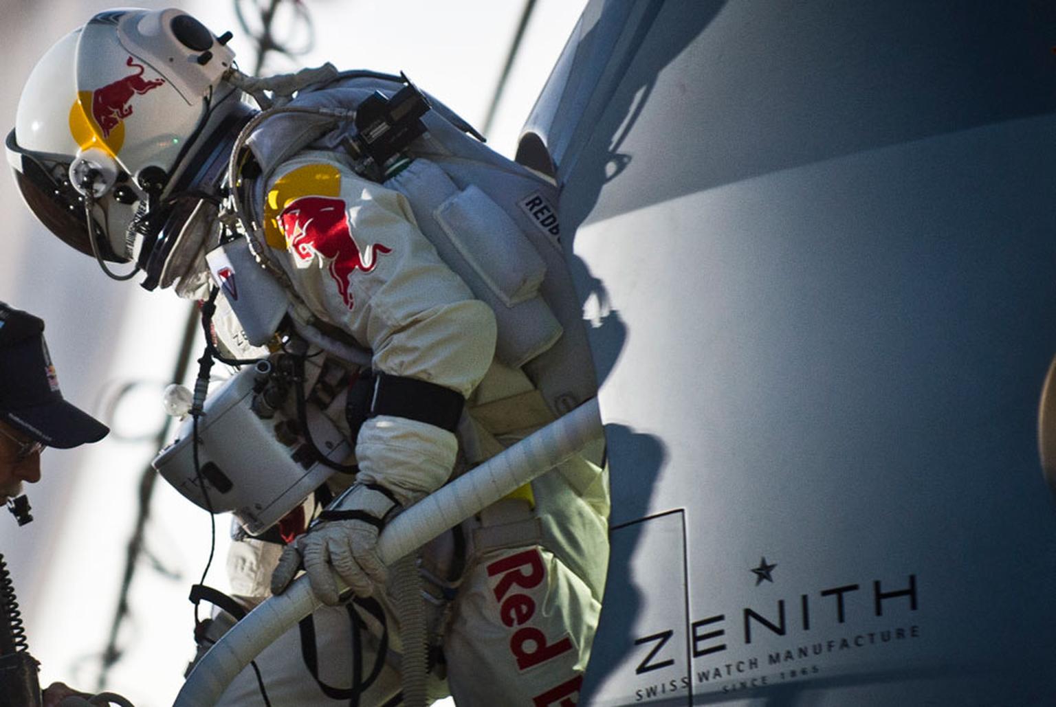 Zenith-Felix-Baumgartner-3.jpg