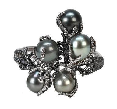Make it a pearly Christmas | The Jewellery Editor