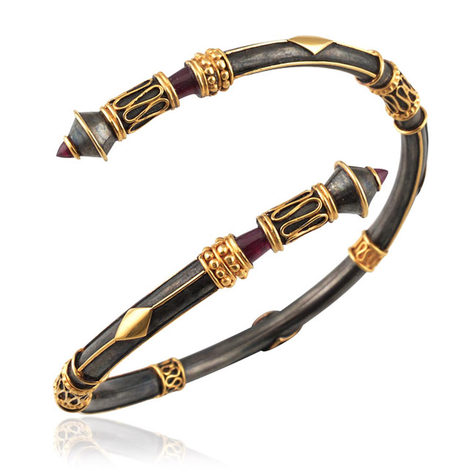 Amrapali-Open-Twist-Bangle-main