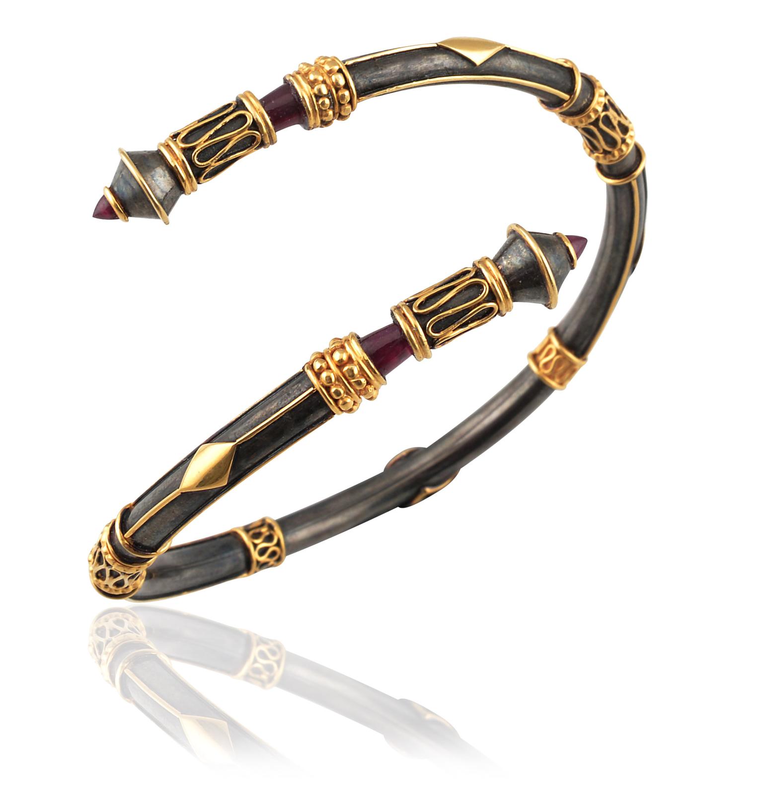 Amrapali-Open-Twist-Bangle-zoom