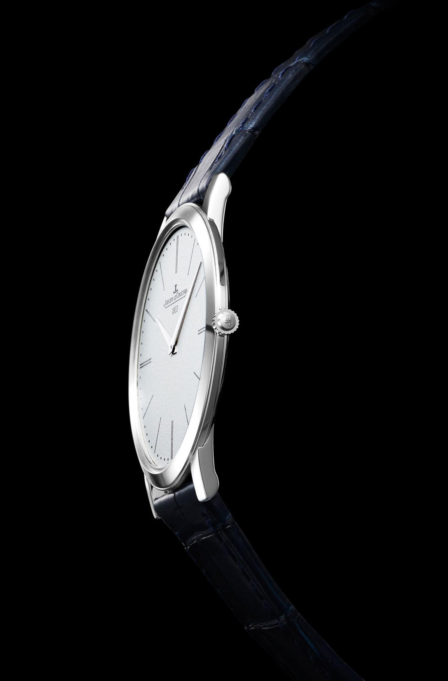 Jaeger-LeCoultre-Master_Ultra_Thin_1907_2.jpg