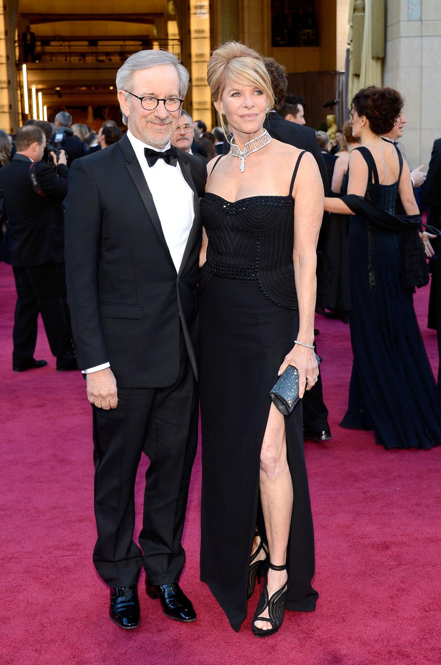 Oscars-Harry-Winston-STEVEN-SPIELBERG-KATE-CAPSHAW.jpg