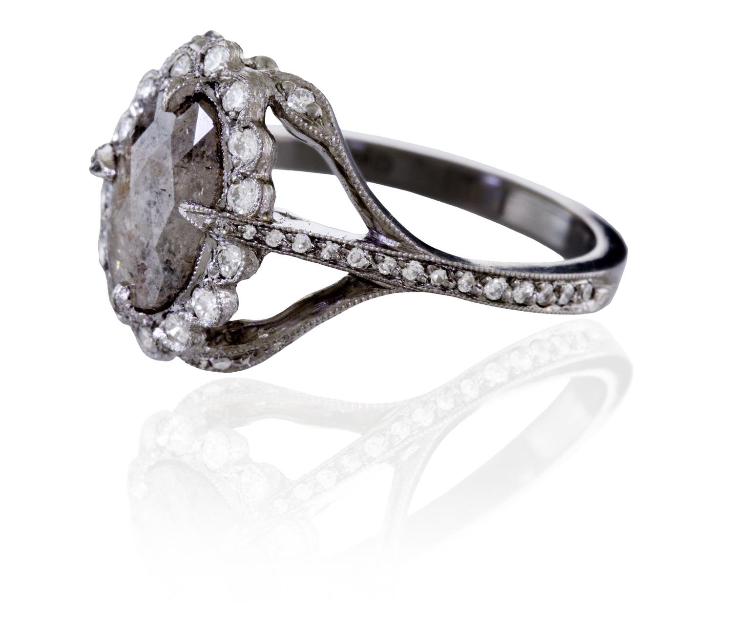 Cathy-Waterman-Diamond-Ring-Zoom