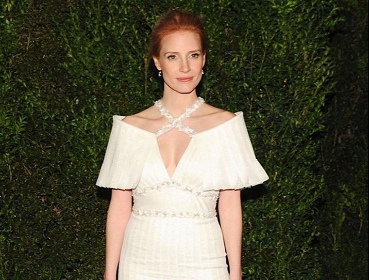Jessica-Chastain-Chanel-and-Charles-Finch-Oscars-Dinner-23-fevrier-2013