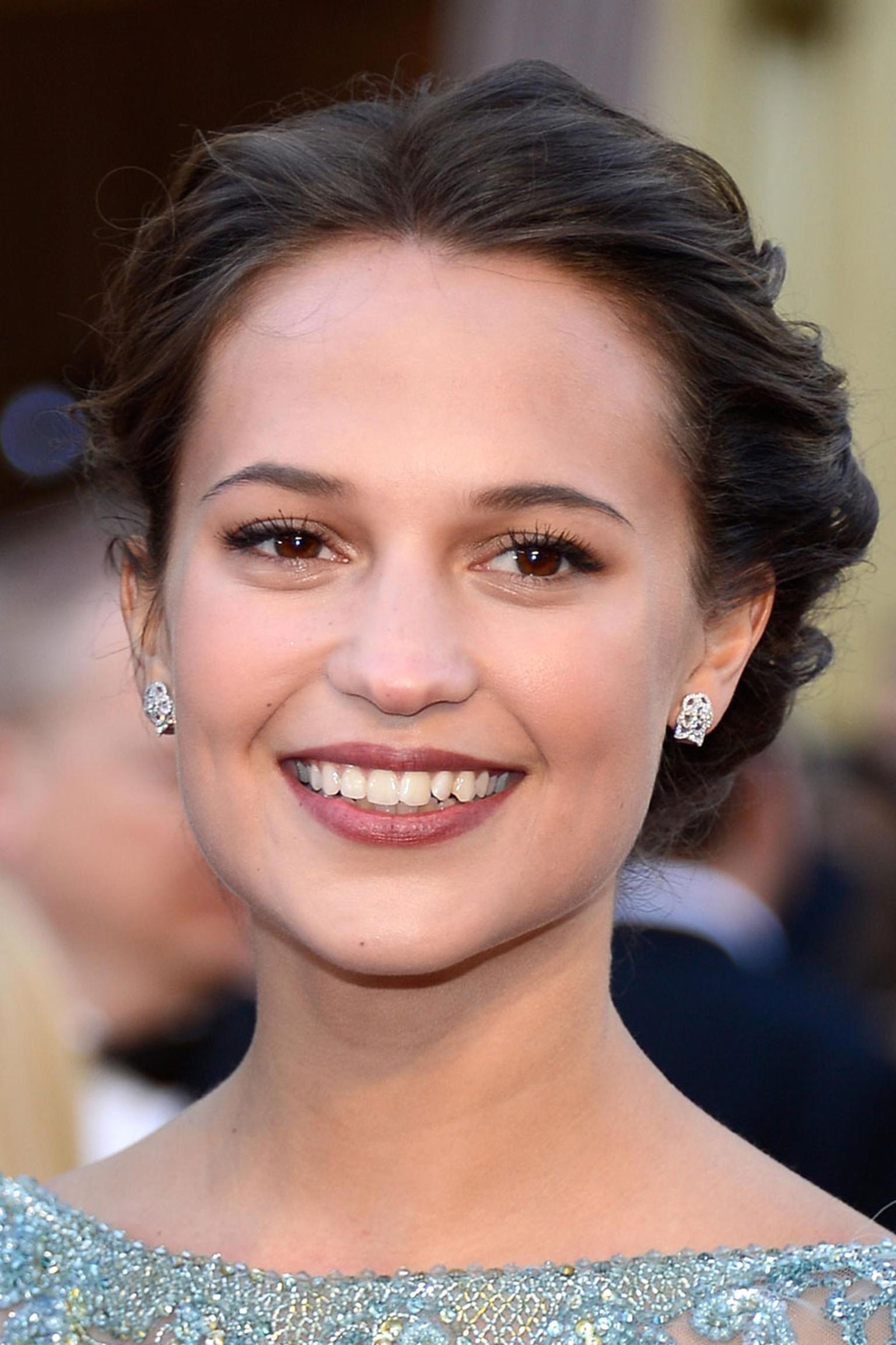 Chanel-Alicia-Vikander---Oscars-2013.jpg