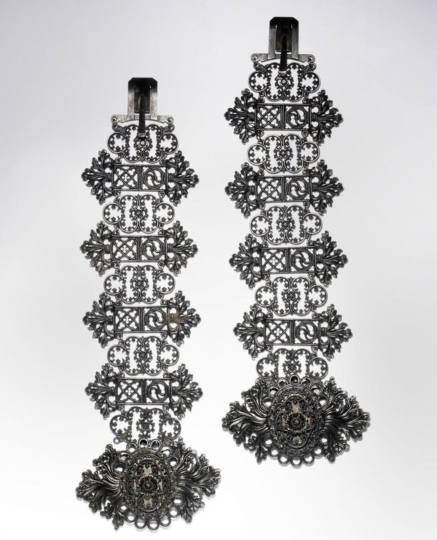 Bonhams-A-pair-of-Berlin-ironwork-bracelets-by-Geiss-circa-1820.jpg