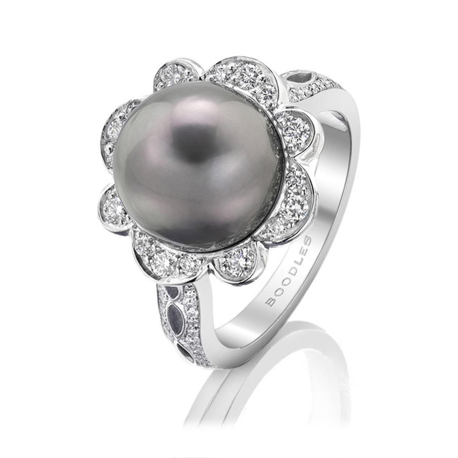 Boodles Rococo Pearl Ring main