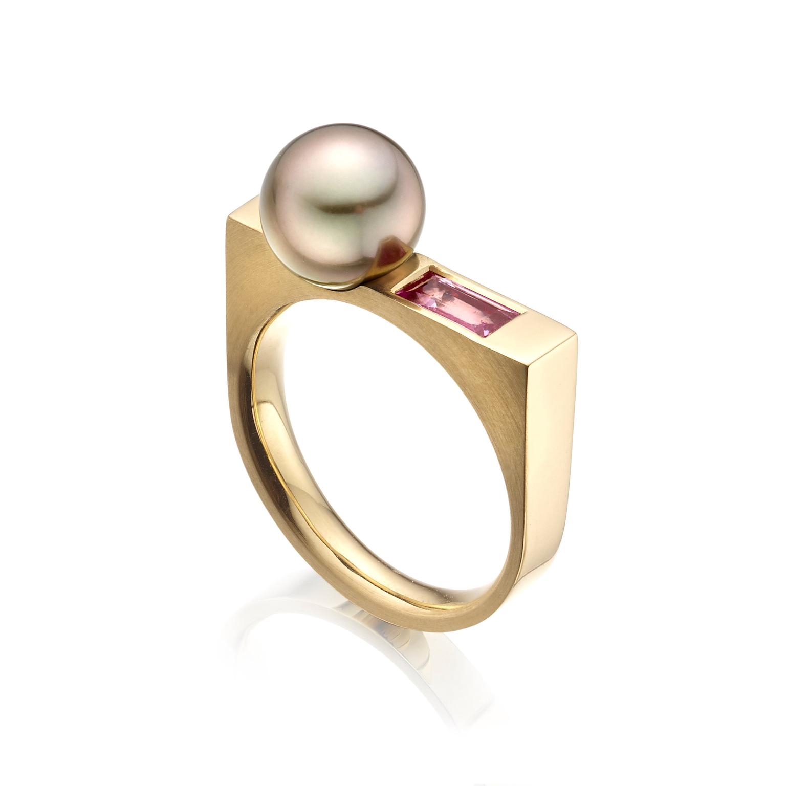 Winterson Pearl Ring Zoom