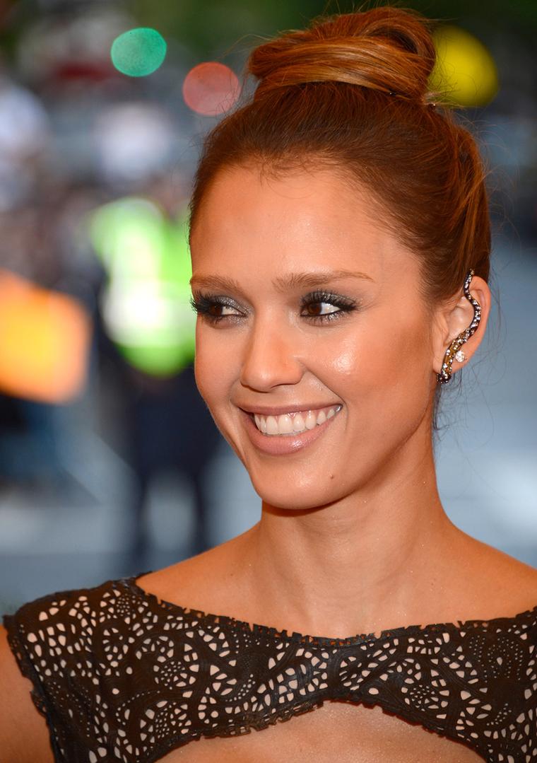 jessica-alba-met-ball-jack-