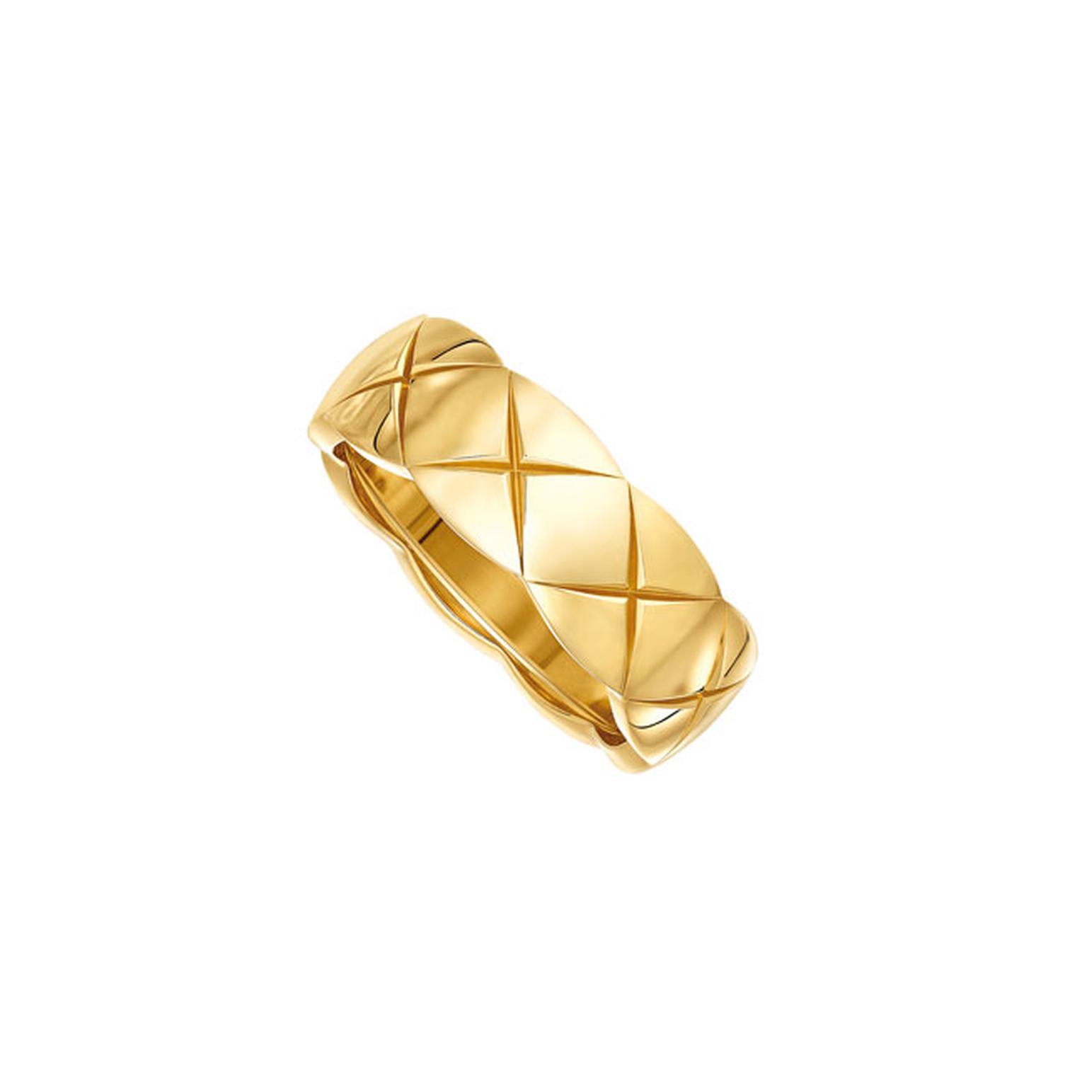 Chanel Coco Crush small 18ct yellow gold ring_main